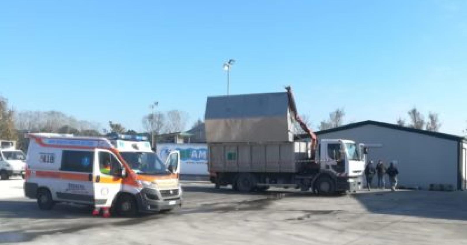 Tragedia nel Delta: operaio muore schiacciato dal braccio della gru