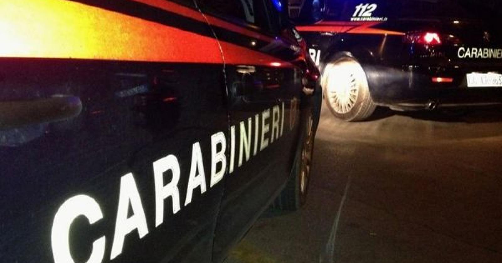 In quattro legati e imbavagliati dai rapinatori: terrore in hotel