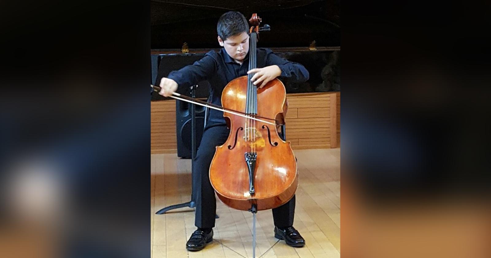 Il giovanissimo rodigino Michele Ballo suonerà nell'orchestra su Rai Uno