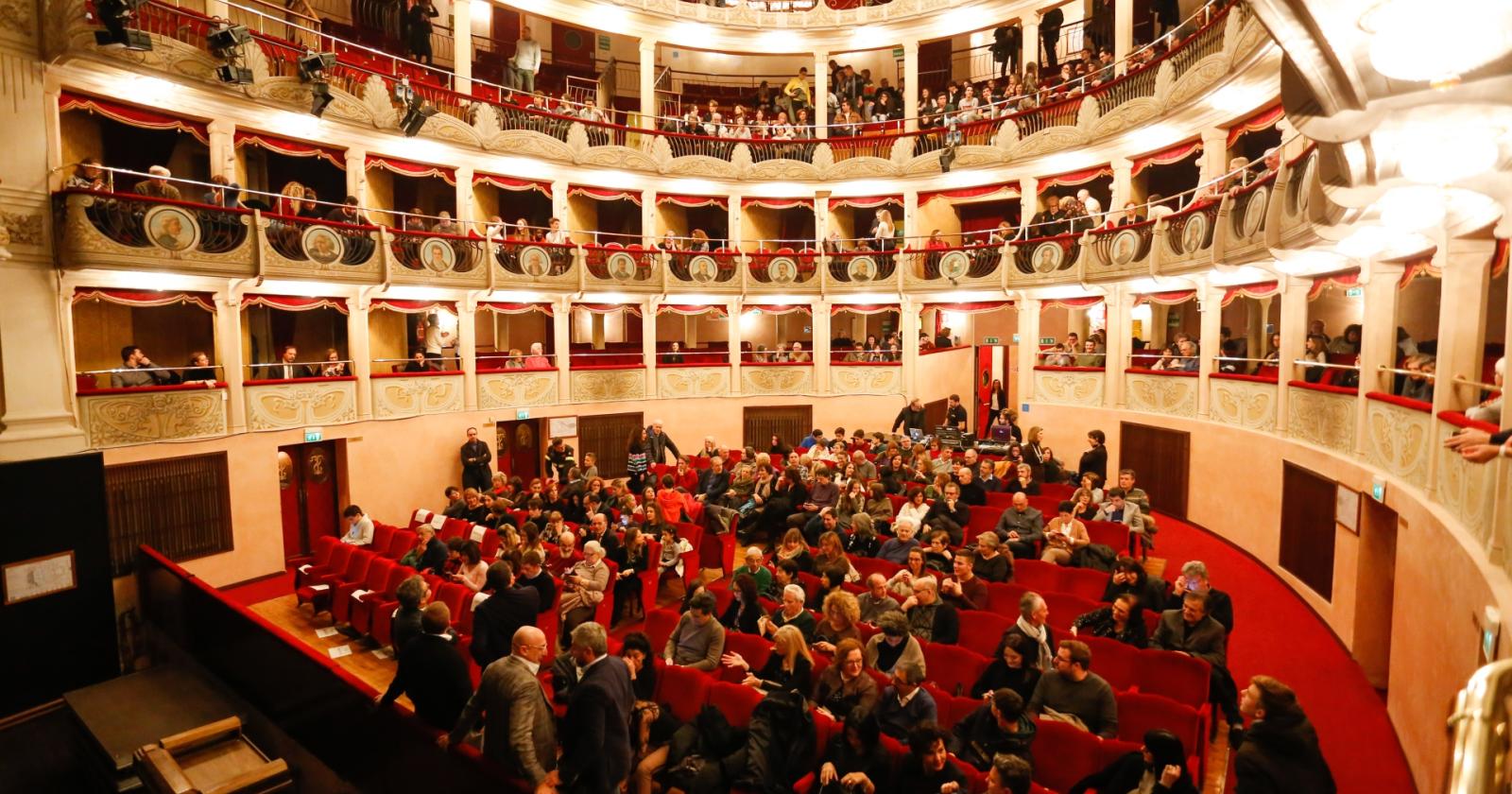Il Canto di Natale approda al Sociale e alla Fattoria