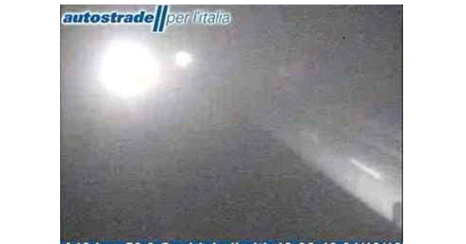 Nebbia fittissima. Autostrade per l'Italia inviata alla massima prudenza su A13 e A31