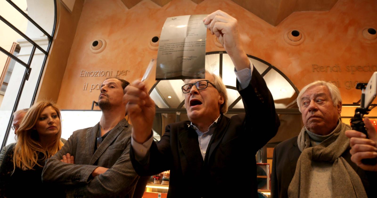 "Ha offeso il presidente dei Concordi": Sgarbi sotto processo