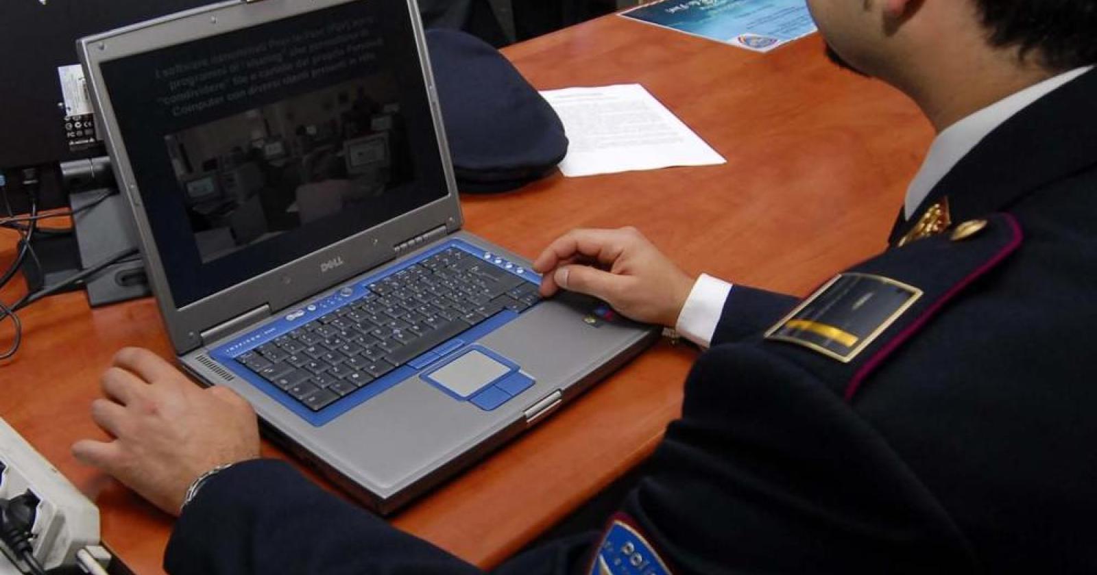 Centinaia di ricatti via mail: “Hai visitato siti hard, adesso paga”