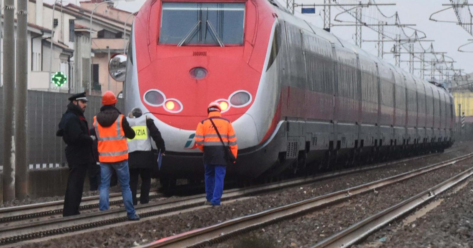 Ragazzo di 30 anni travolto e ucciso dal Freccia Argento, treni in tilt per ore