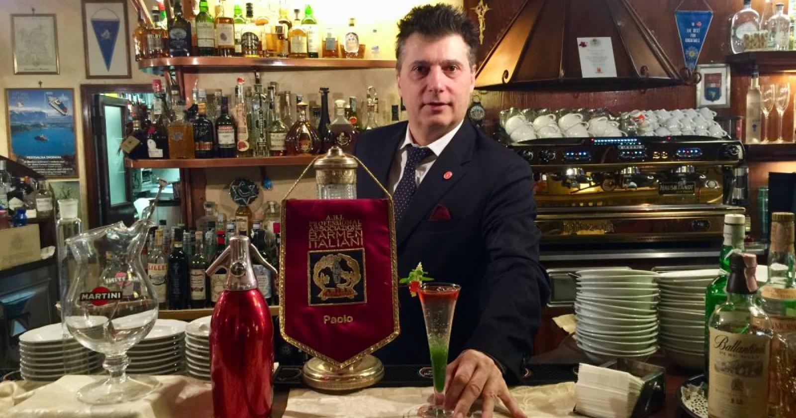 Paolo trionfa con il cocktail tricolore
