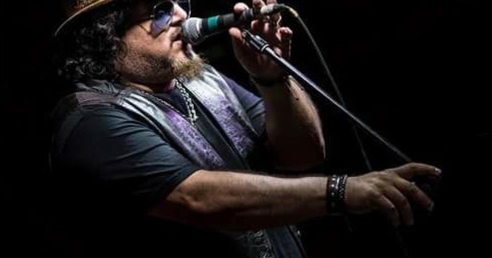 Caruso tra rock e Zucchero