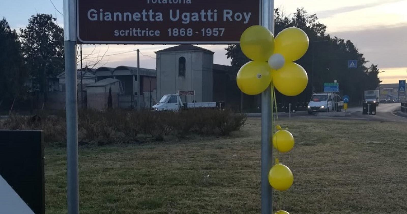 Città invasa da palloncini gialli, come mimose