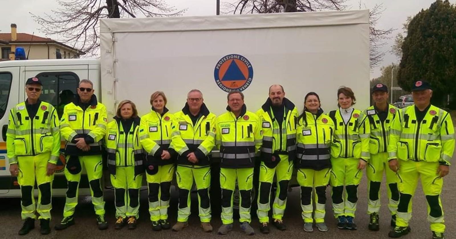 L'Aquila, anche i nostri angeli gialli al decennale