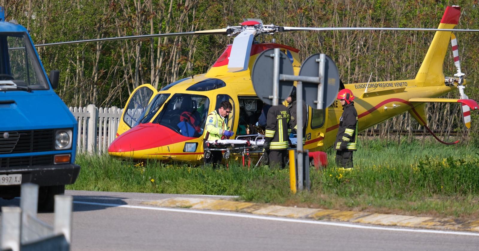 Incidente in trattore, arriva l'elicottero. Rischia la paralisi