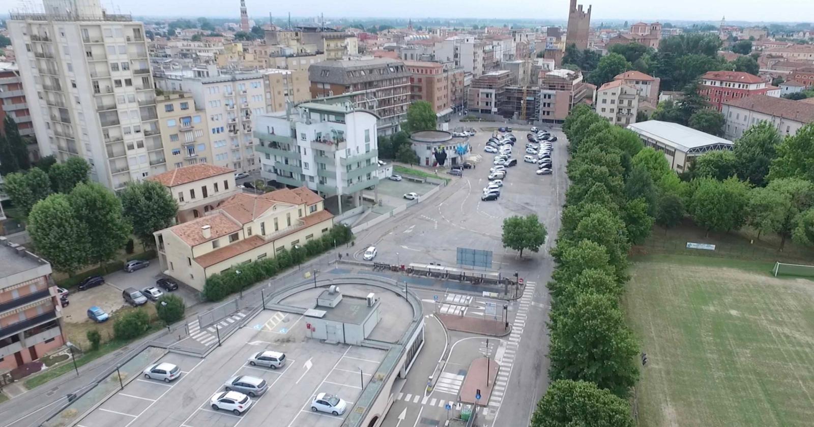 "Un megacinema in centro, all'Odeon o al Di Vittorio"