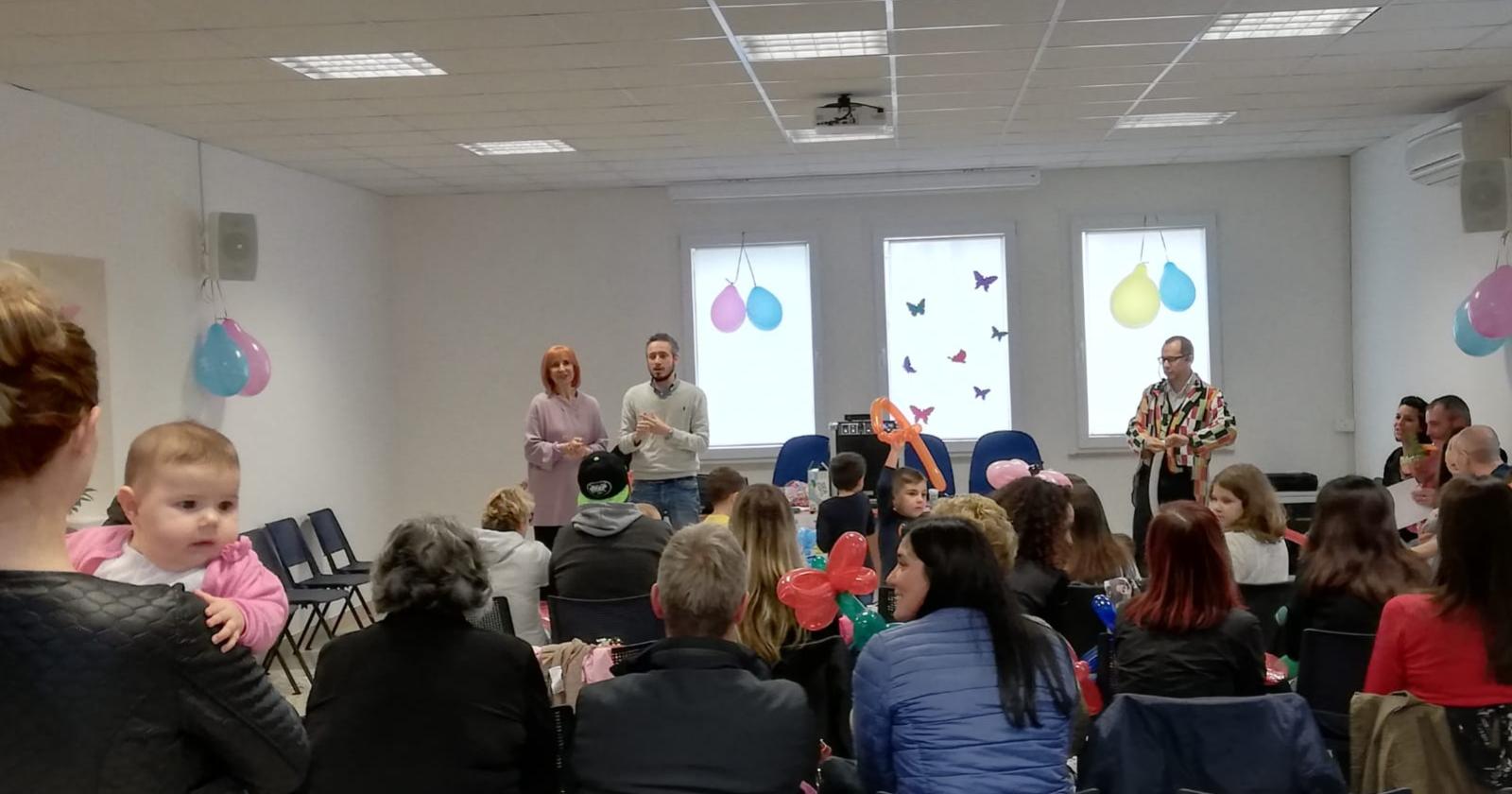 Emozionante festa dei nuovi nati