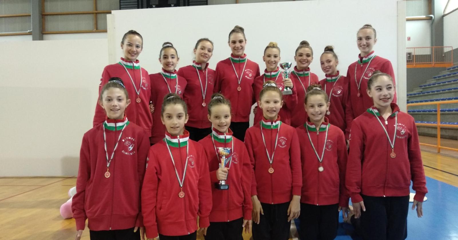 Sar Ritmica, applausi e podi