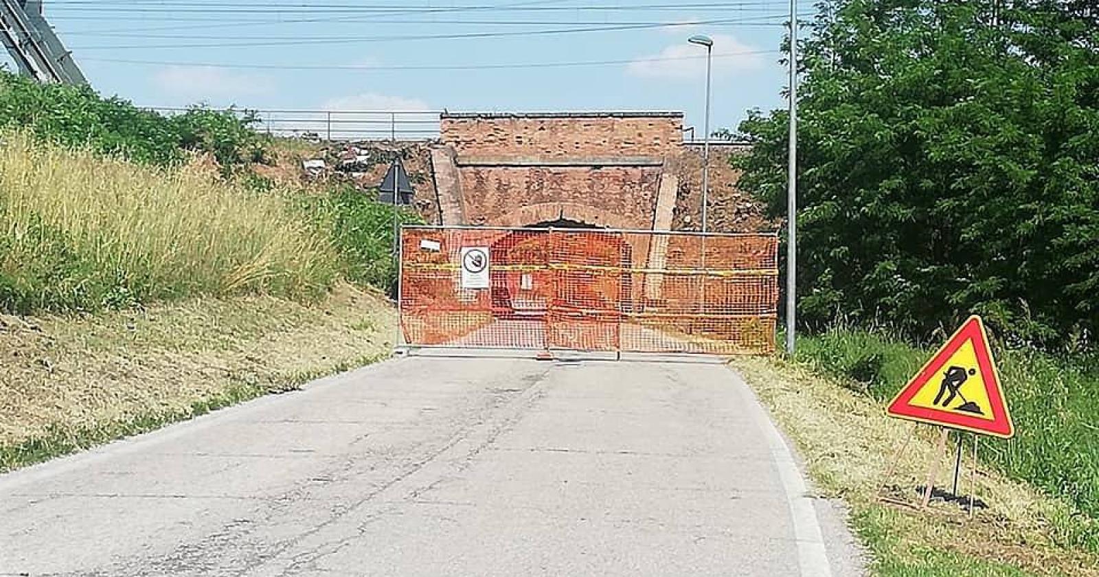 Sottopasso chiuso senza preavviso 