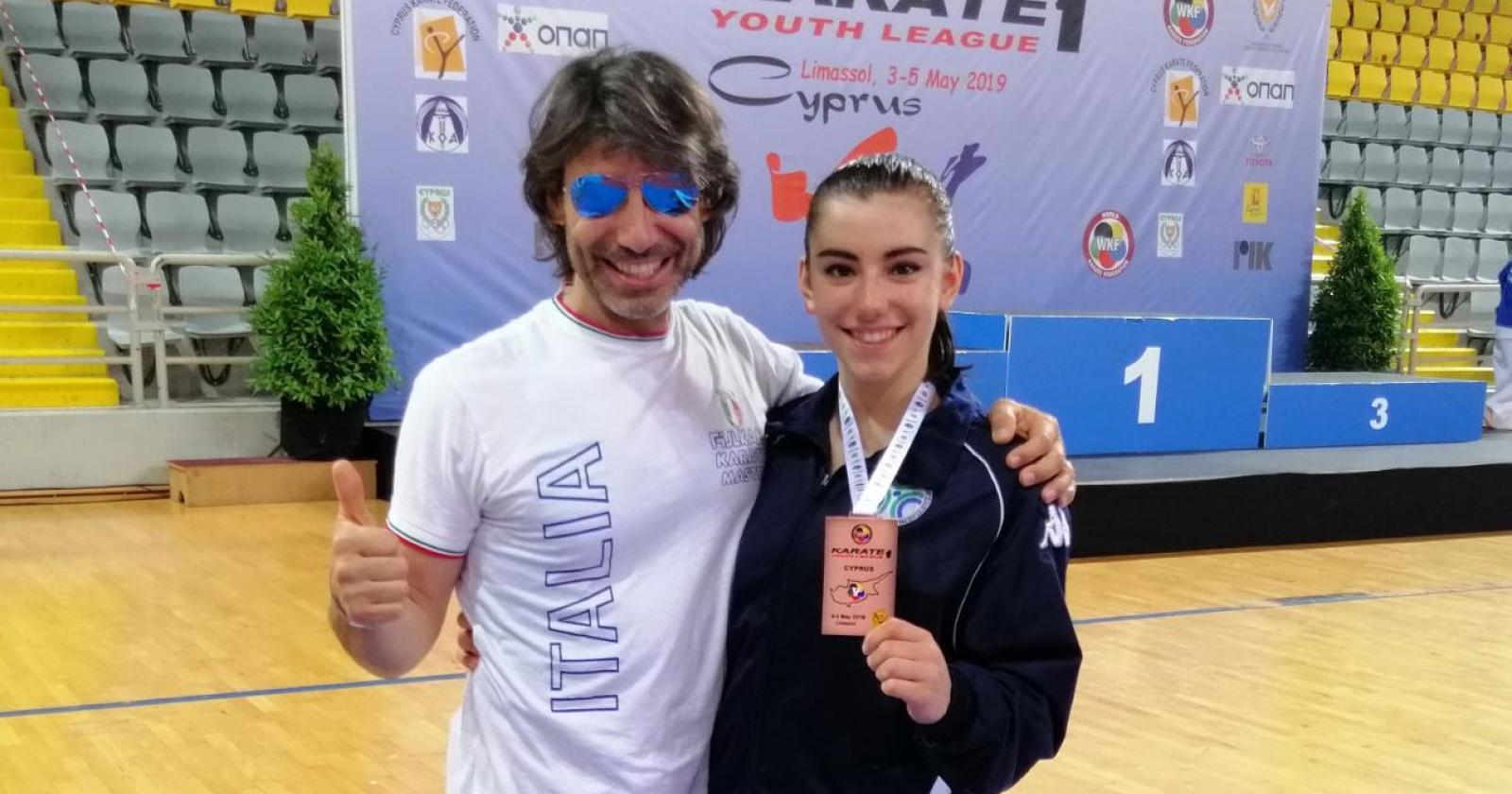 Elena Roversi sul podio a Cipro