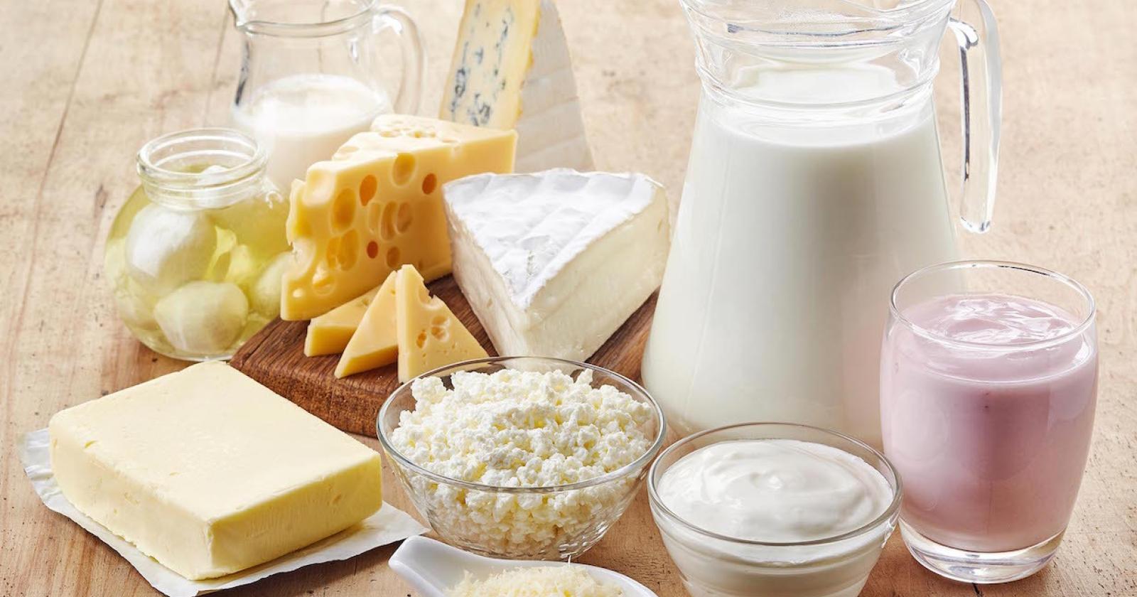 Latte e formaggio a scuola contro il calo della domanda