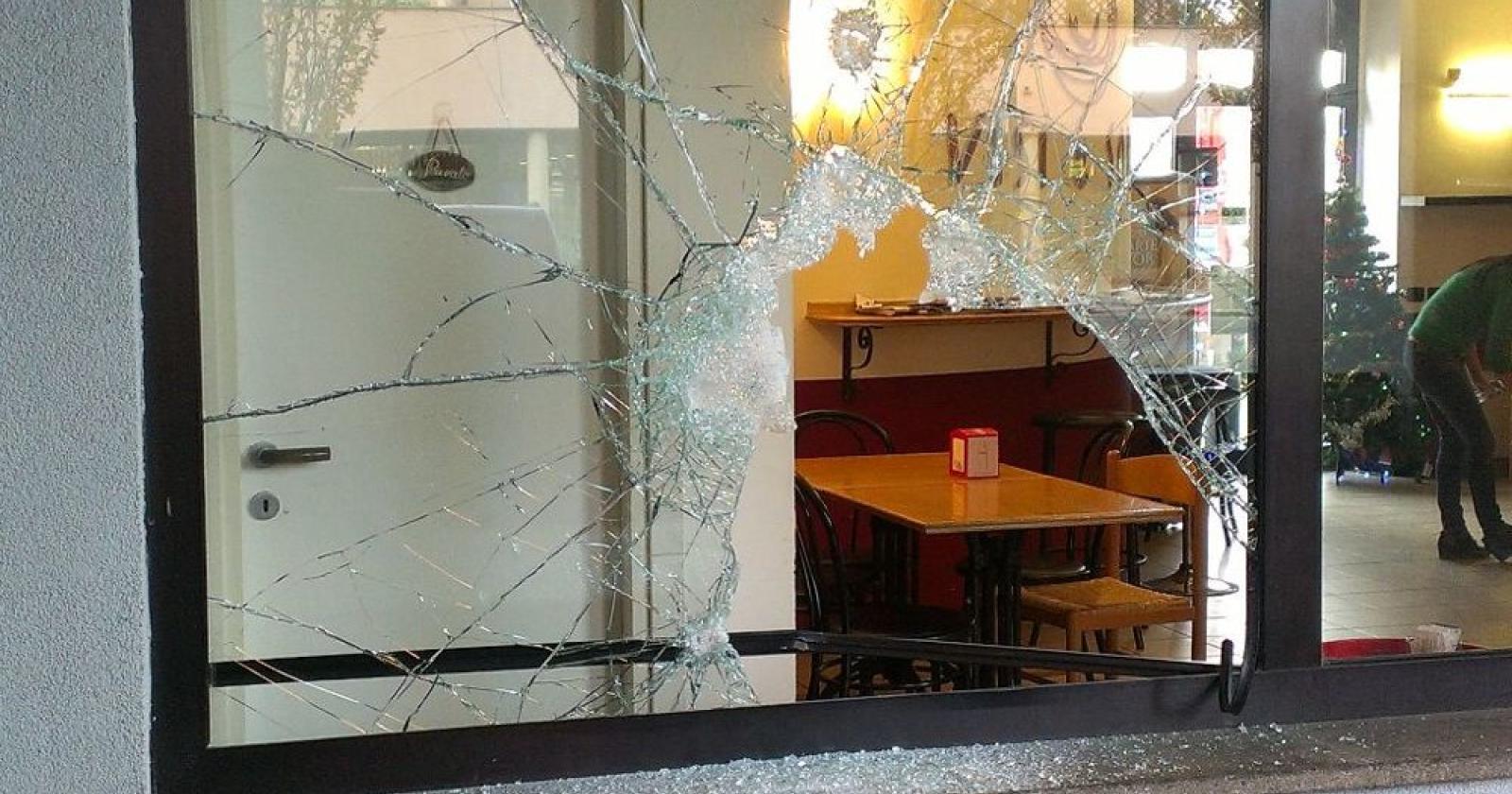 Raid dei ladri: almeno cinque locali colpiti