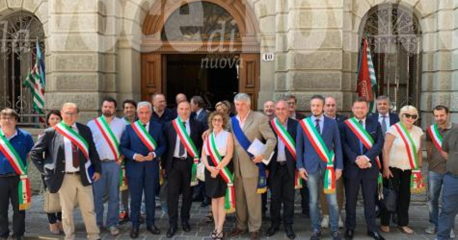 Zes, la battaglia è appena cominciata. "Sindaci, io sono con voi"