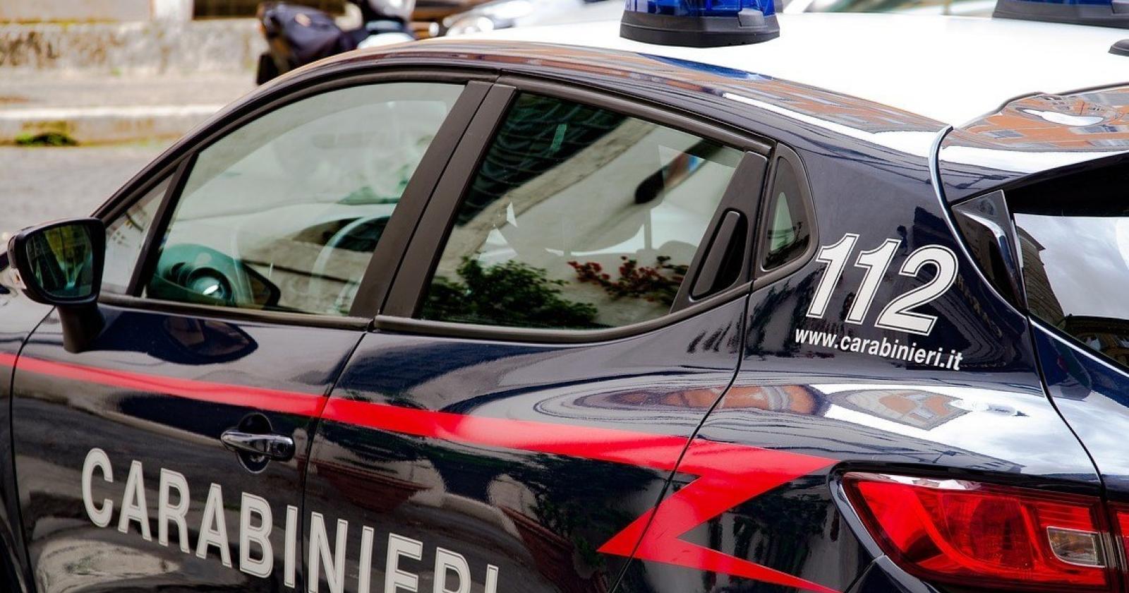 Rubano le sigarette dall'ex monopolio