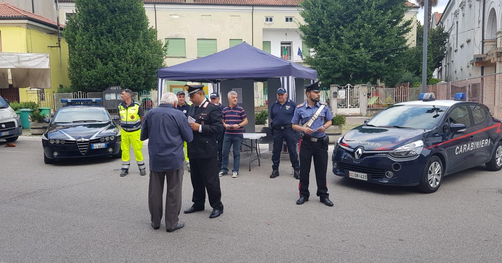 Carabinieri con gli anziani contro i truffatori
