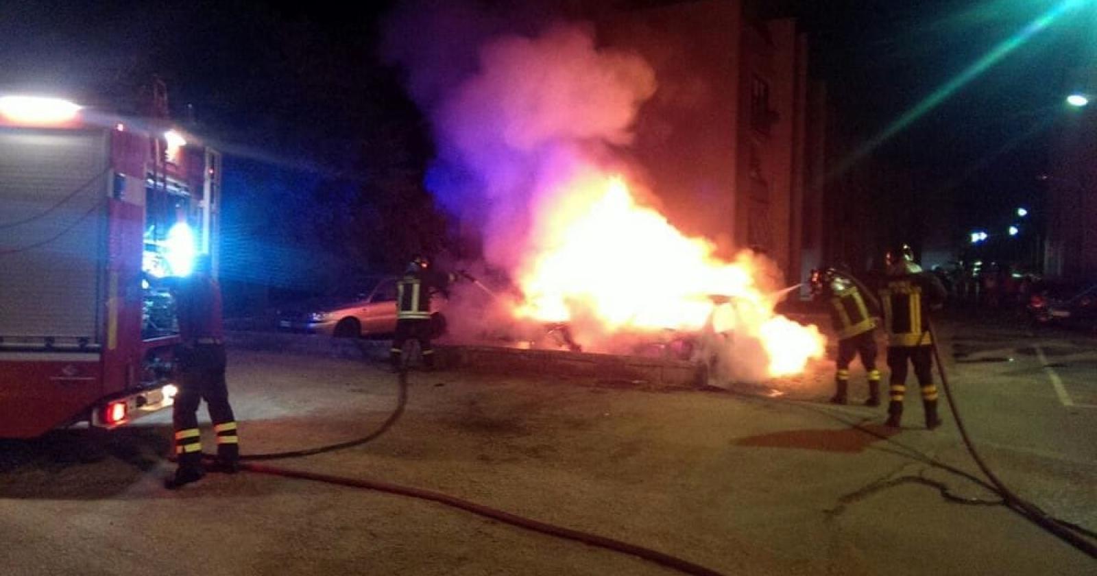 Deposito a fuoco, fumo e tanta paura