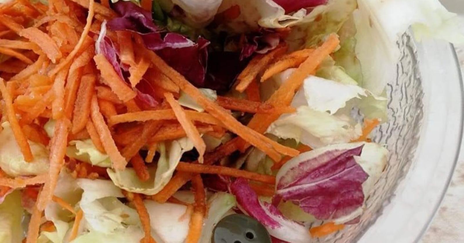 "Un bottone nell'insalata"