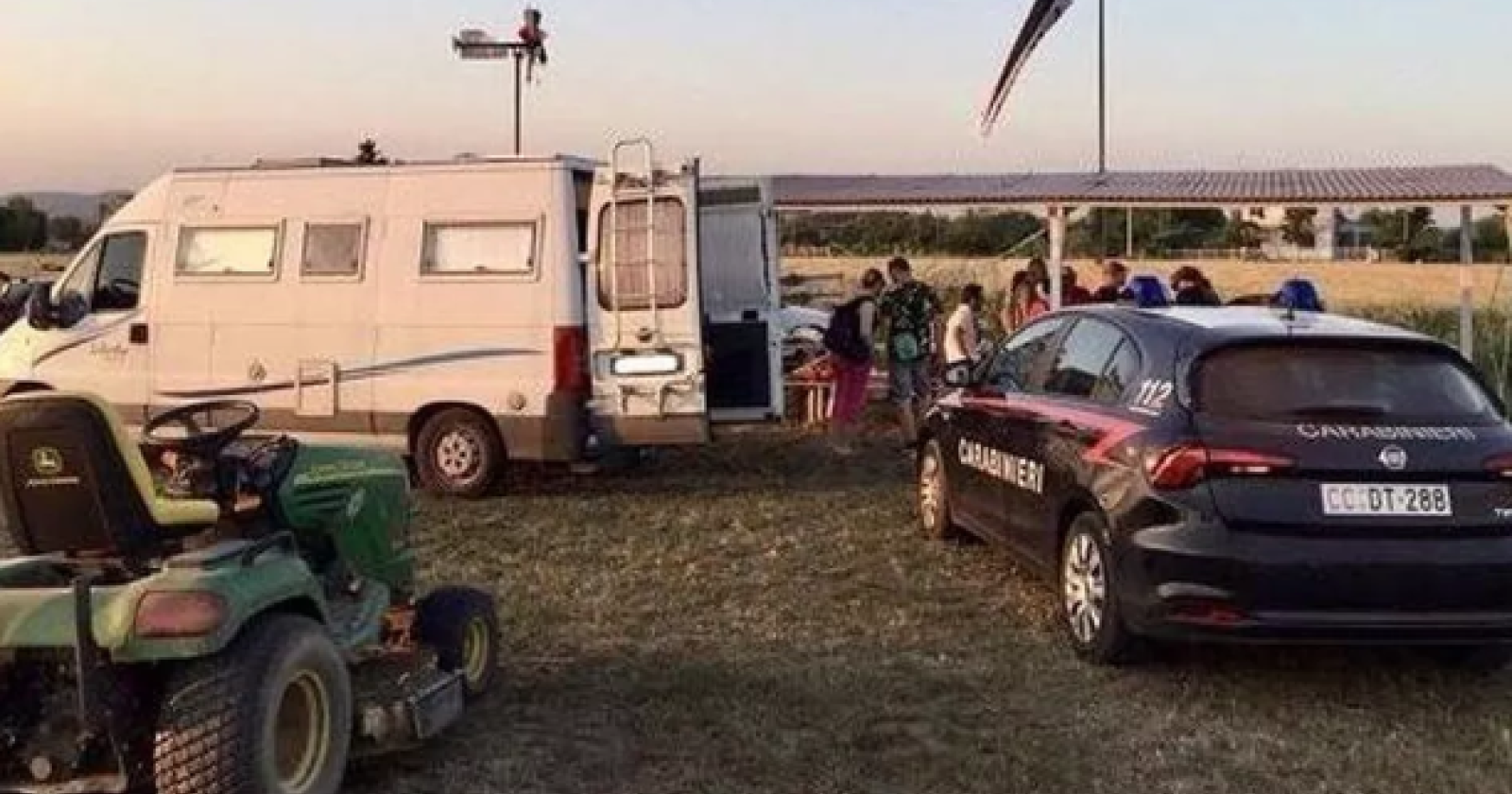 Precipita con il paramotore: muore sul colpo un 29enne