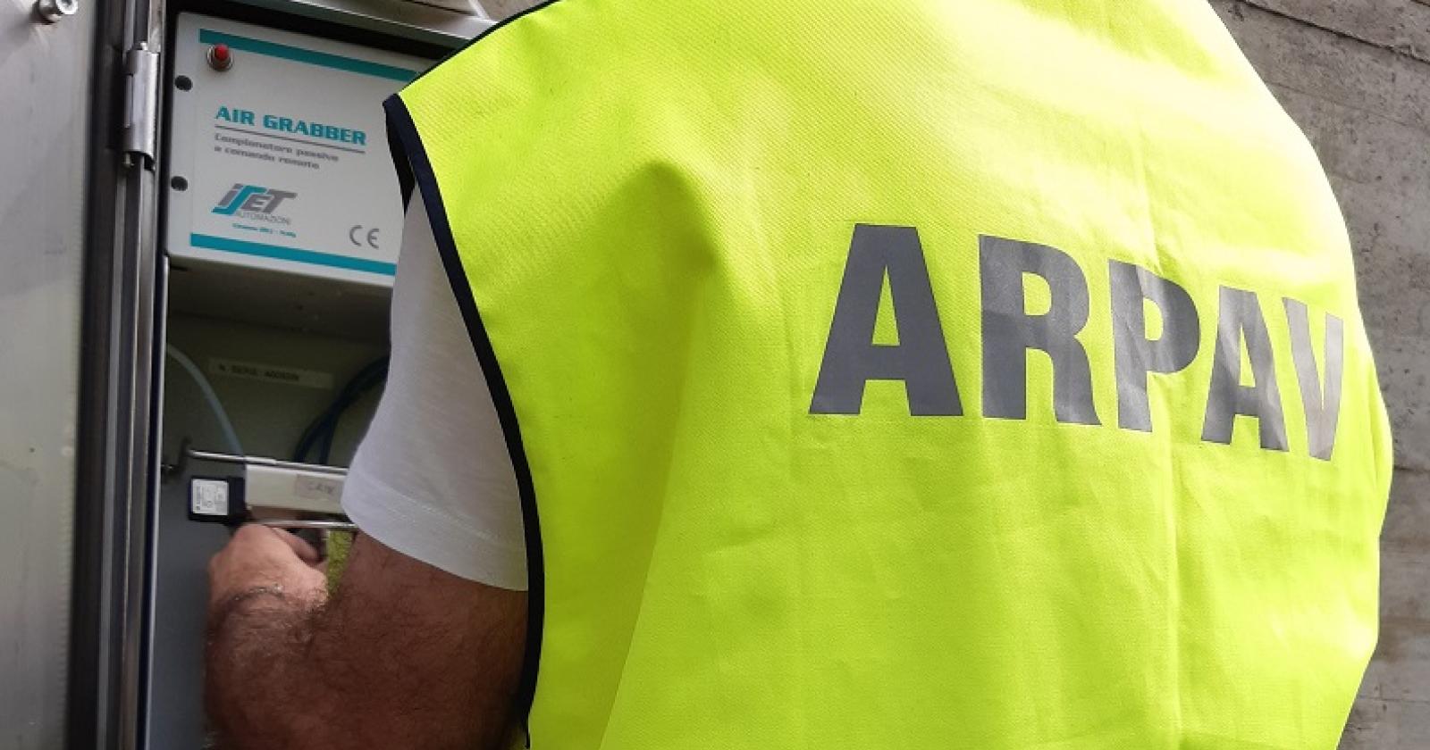 Incubo puzza, scatta il monitoraggio costante