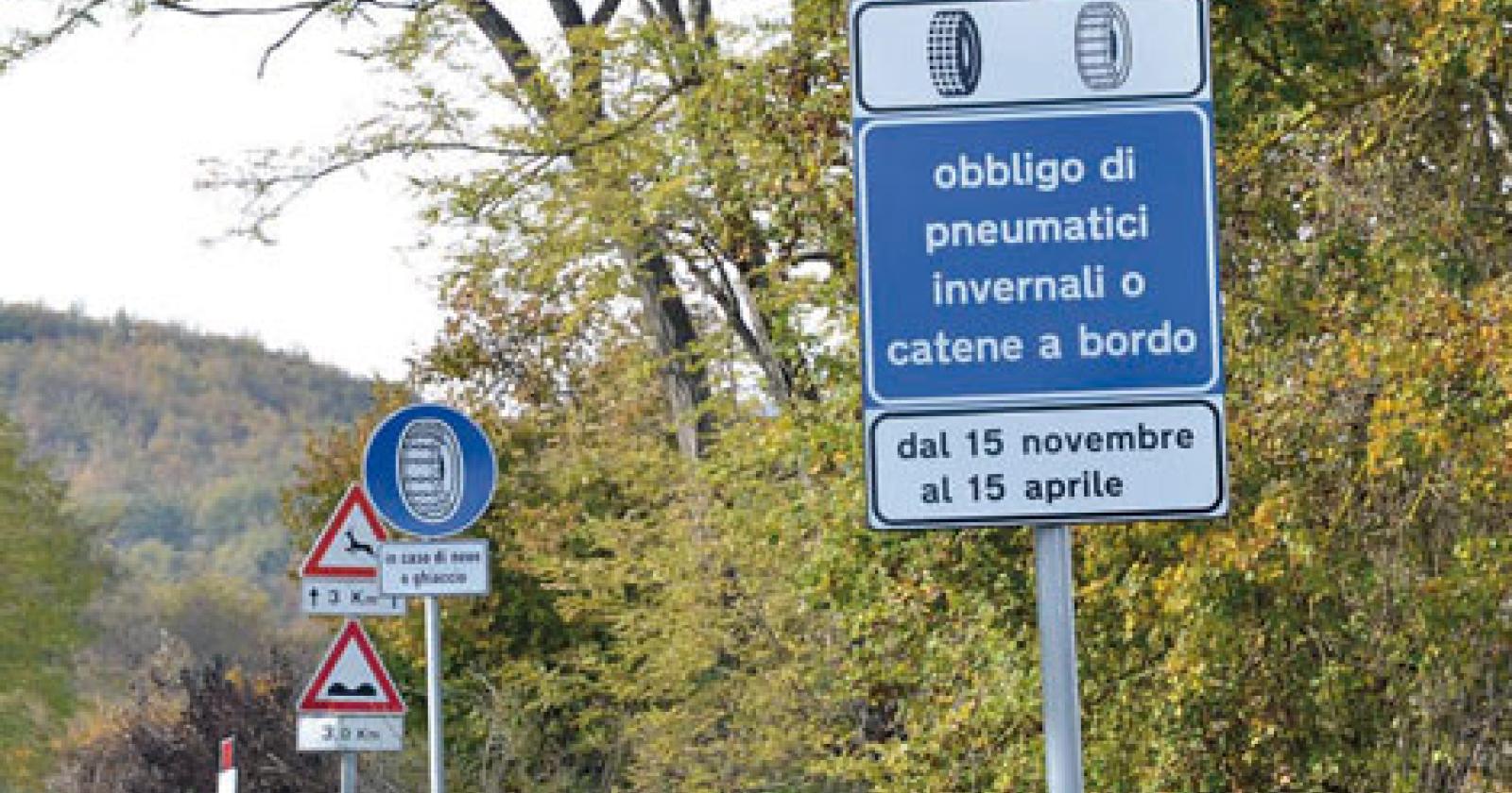 Torna l'obbligo di catene o pneumatici da neve in autostrada