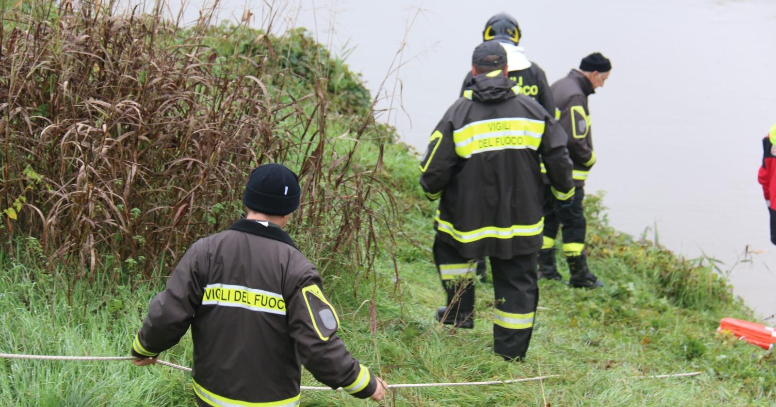 "C'è un cadavere in Adige", ma era solo paglia