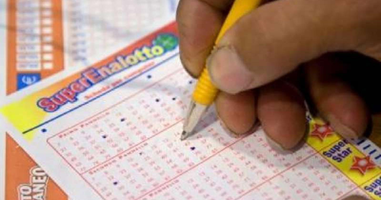 Megavincita da oltre 60mila euro con 5 numeri al superenalotto