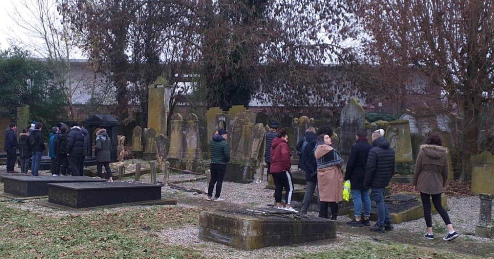 E' successo davvero. Non dimentichiamolo mai