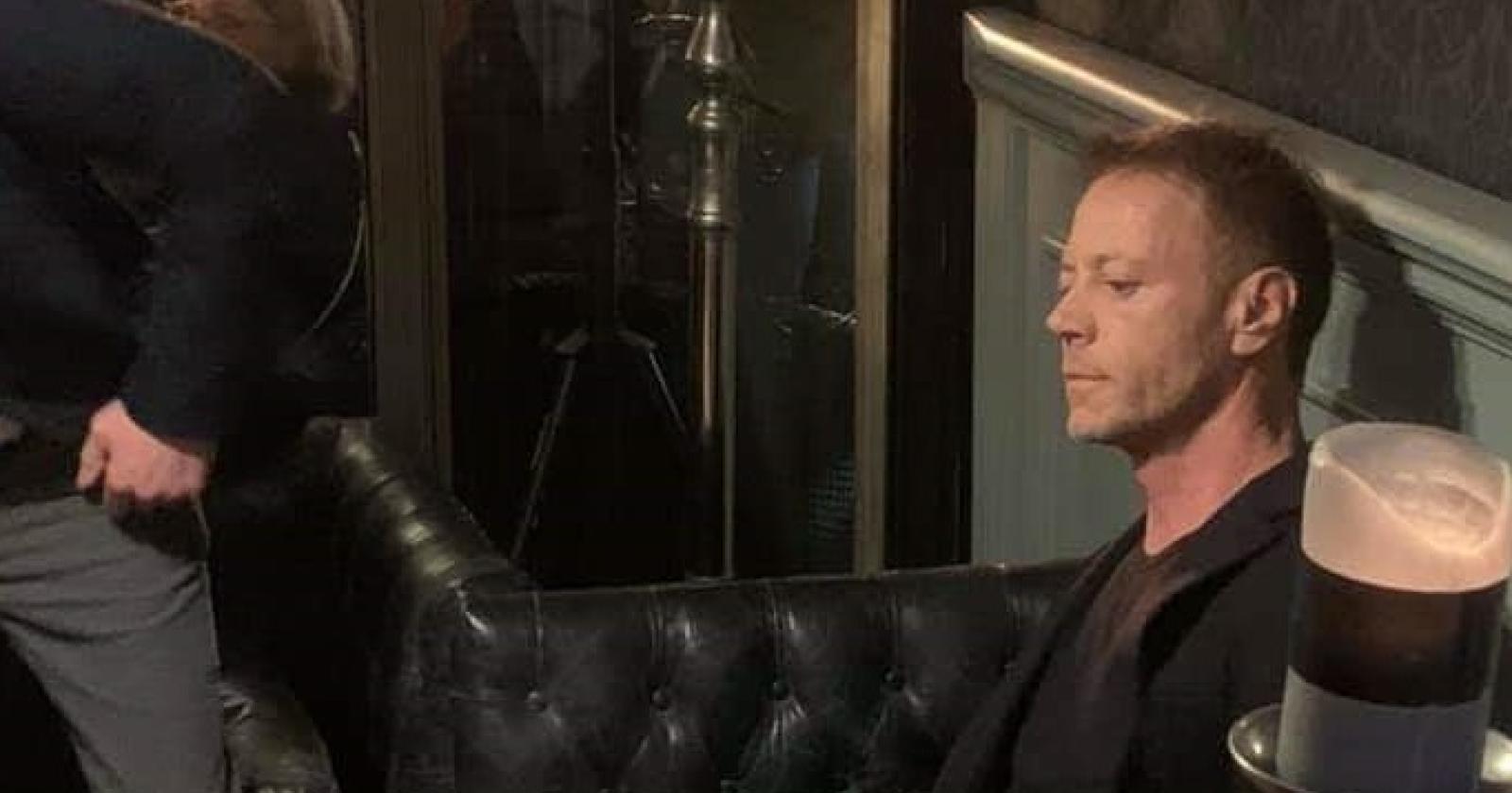 Rocco fa aperitivo in città. E arriva in limousine