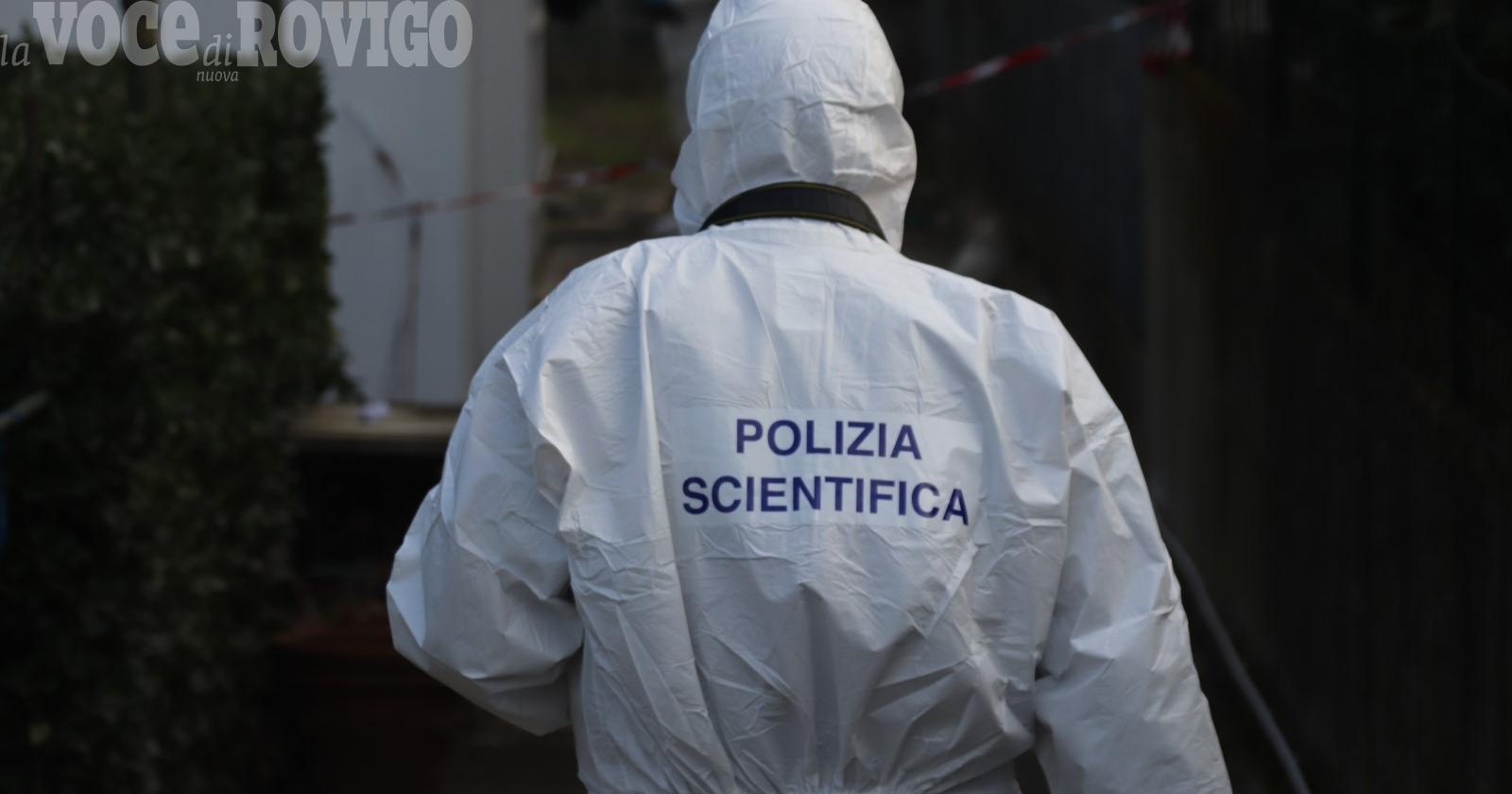 Donna trovata morta nel suo appartamento