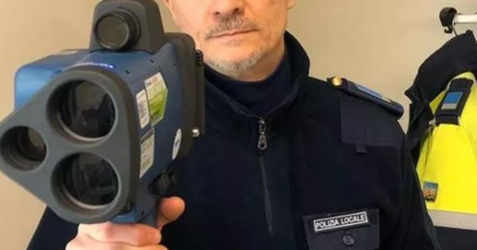 Arriva TruCam,  il "velox cannone" che vi spia dentro l'auto e "colpisce" a un chilometro di distanza