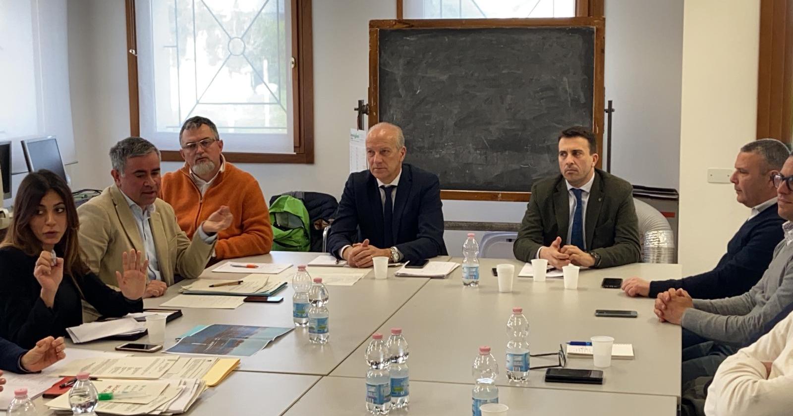 La Regione stanzia 200mila euro per la moria delle vongole