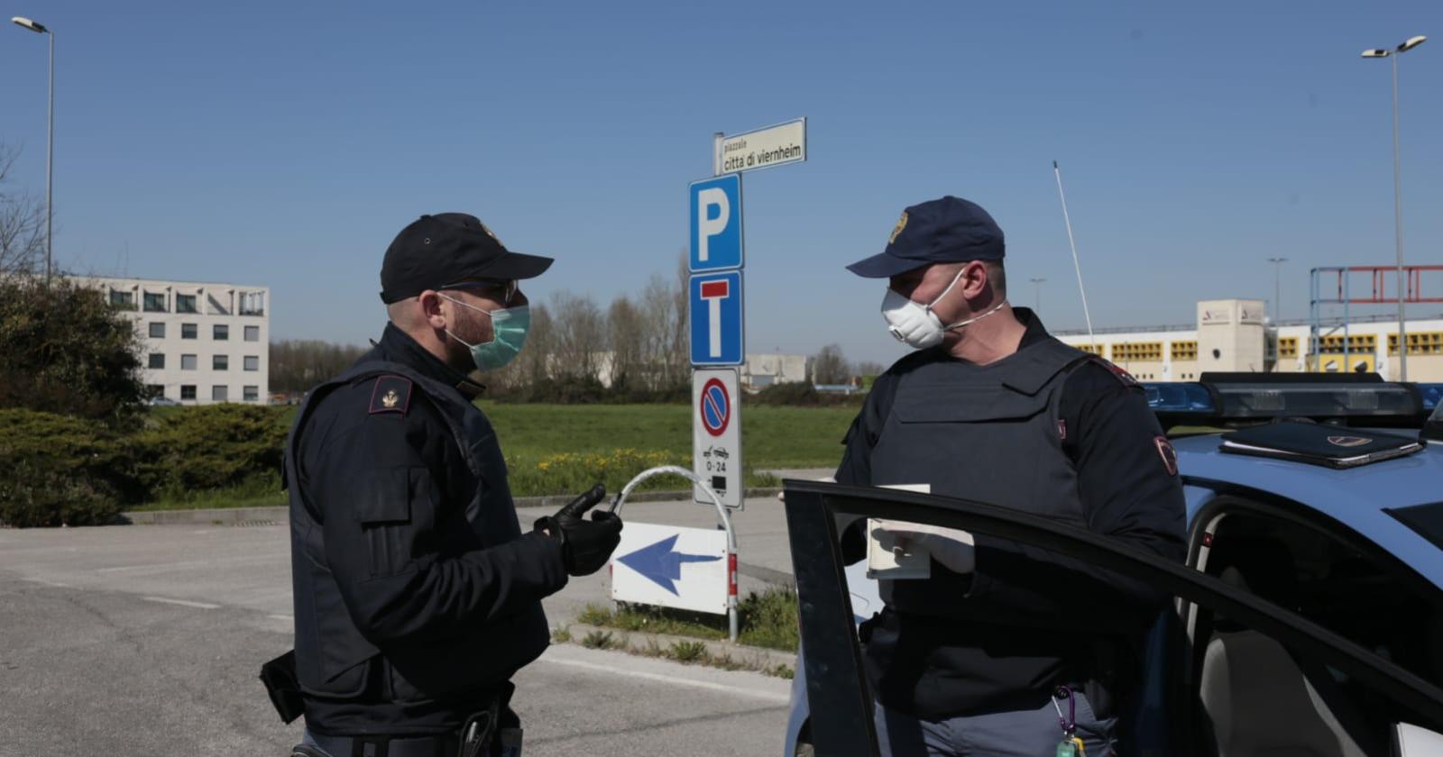 In auto da una provincia e da un Comune all'altro: multati