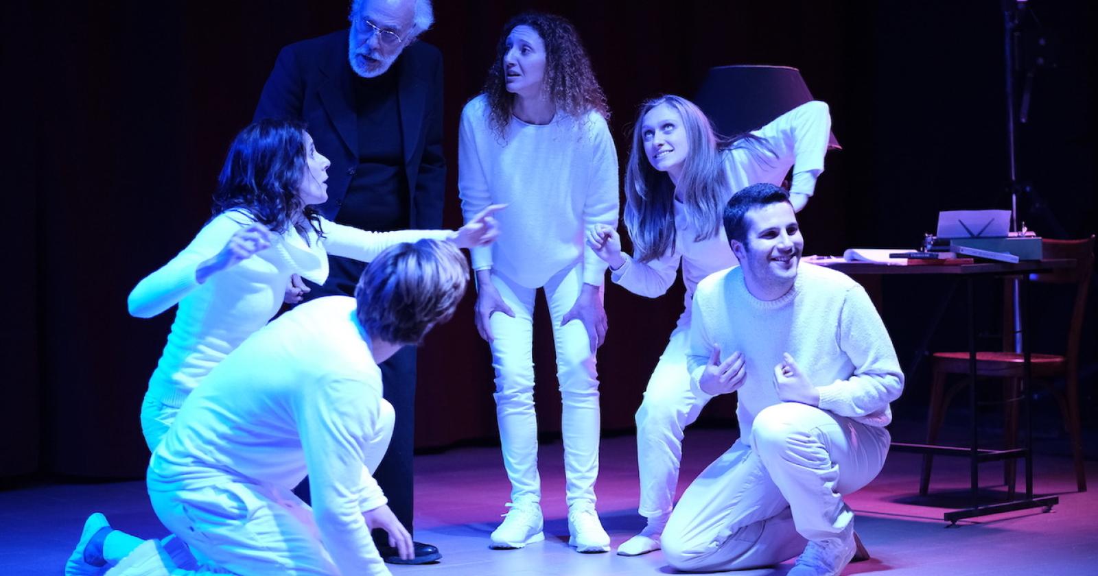 A teatro con Pirandello e Rodari... direttamente a casa vostra