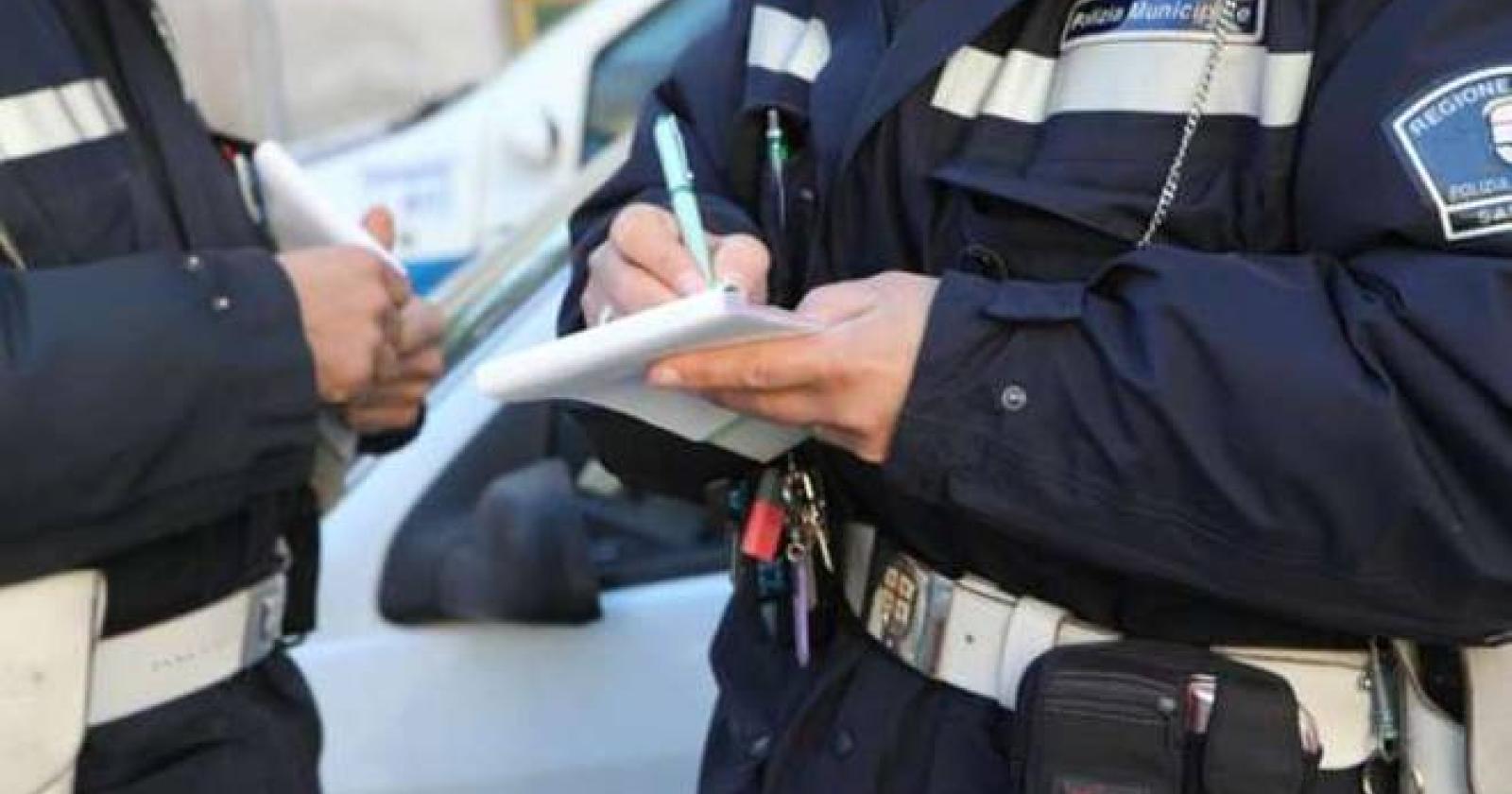 Multati perchè accompagna a casa la moglie troppo stanca dopo il turno alla croce verde