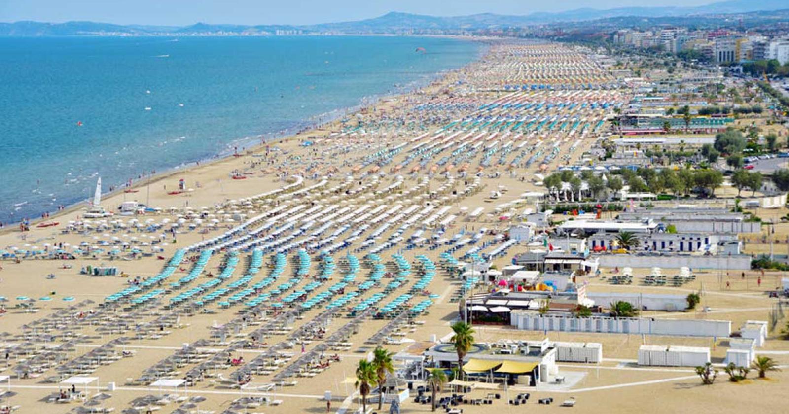 Spiagge a numero chiuso e su prenotazione: Riccione riparte da zero