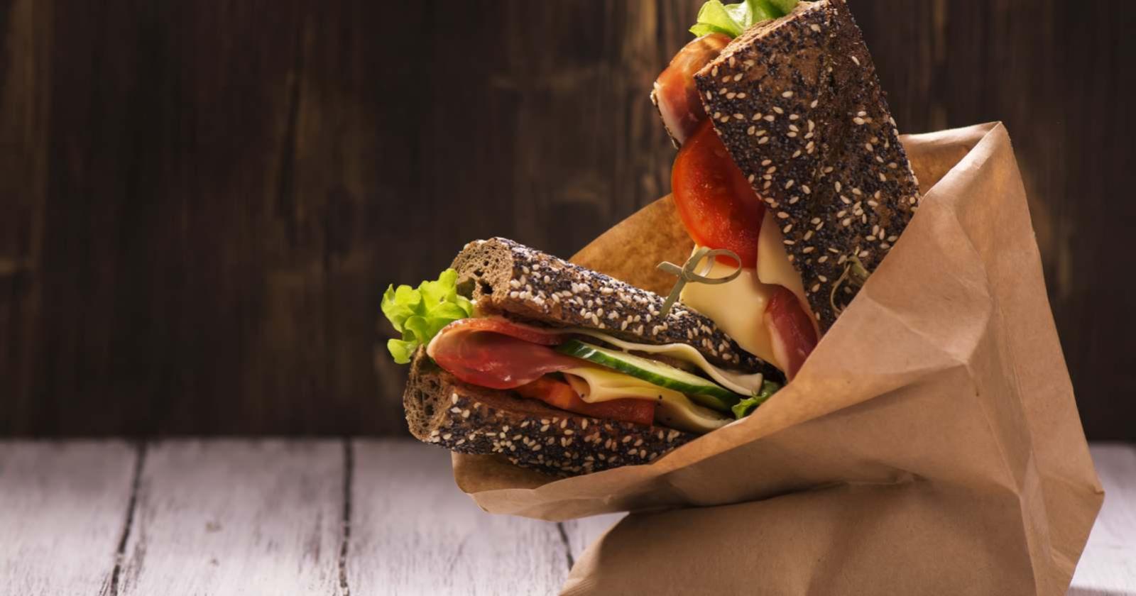 Bar e ristorante, oltre alla consegna a domicilio ipotesi take away