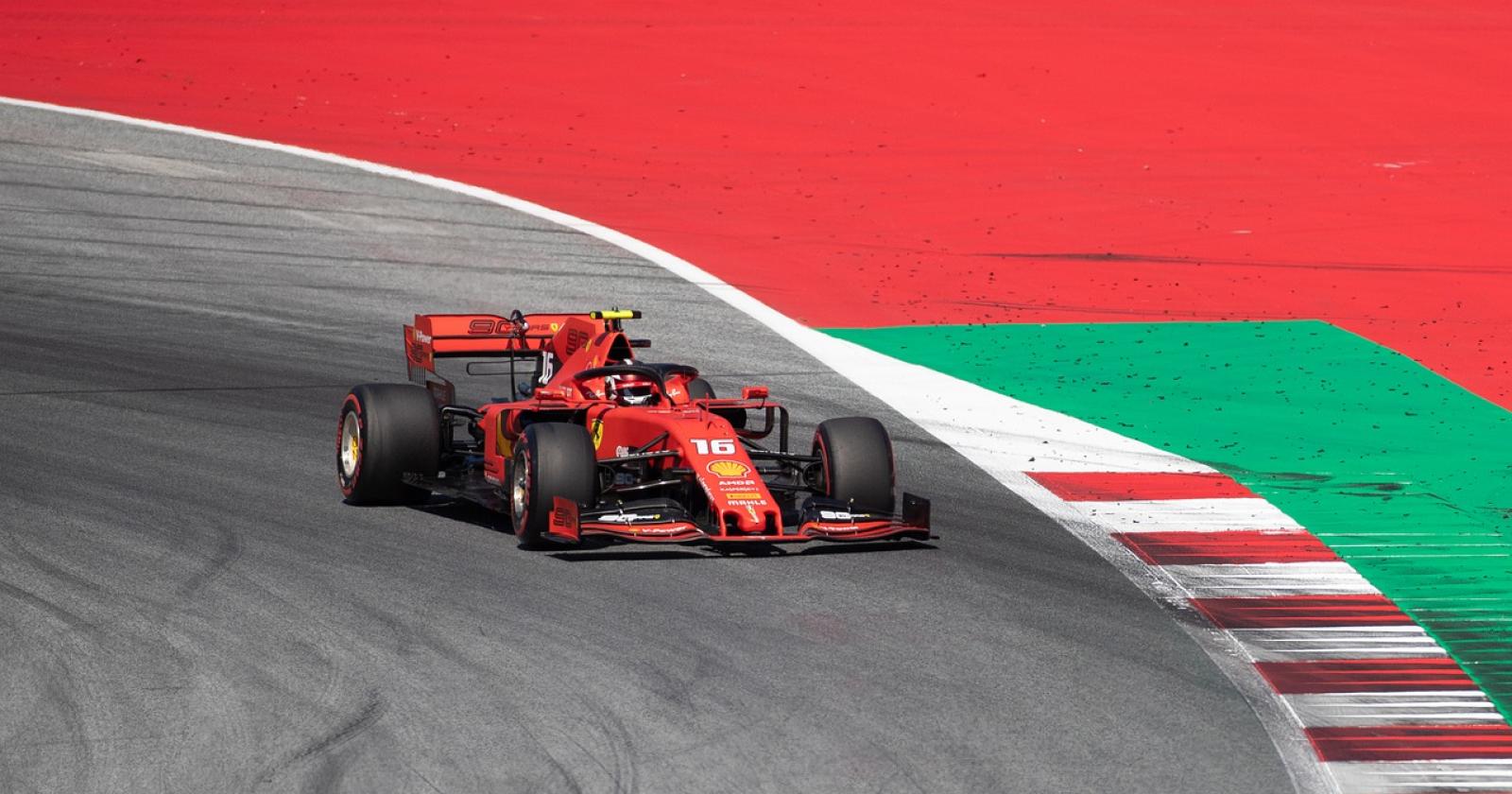 A lezione di guida... con il pilota di F1