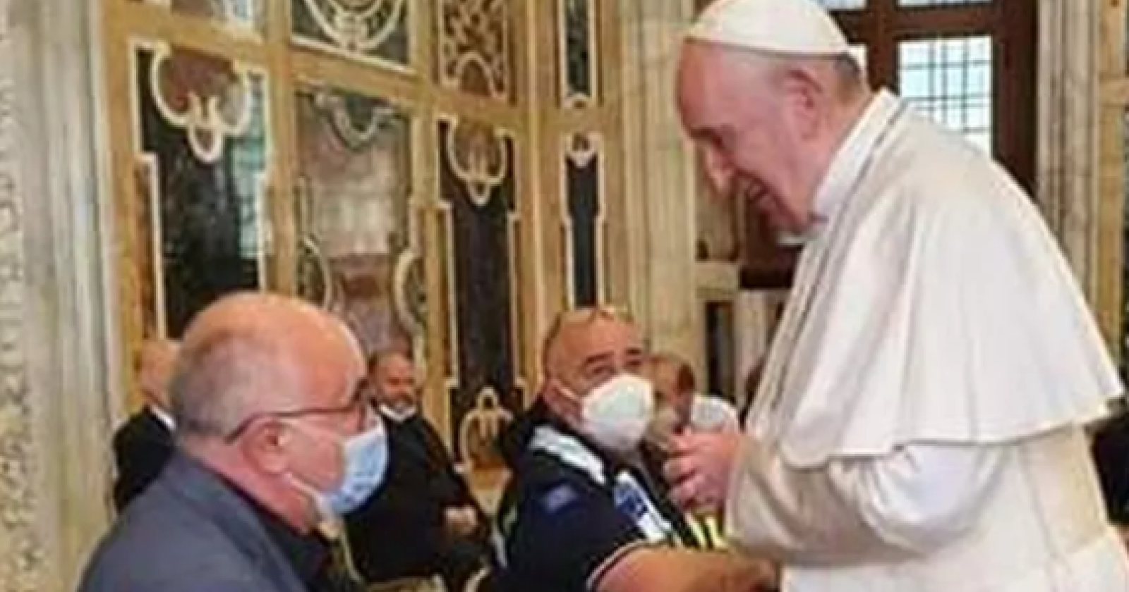 Il prete di Chioggia sopravvissuto al virus incontra il Papa