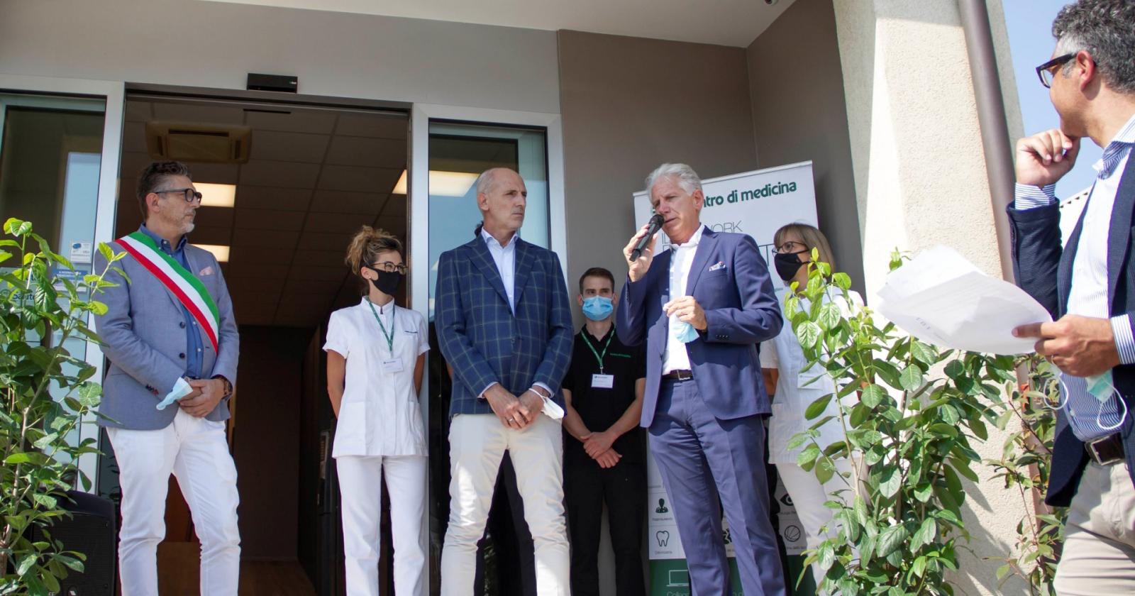 "Tamponi privati per aziende, società sportive e privati"