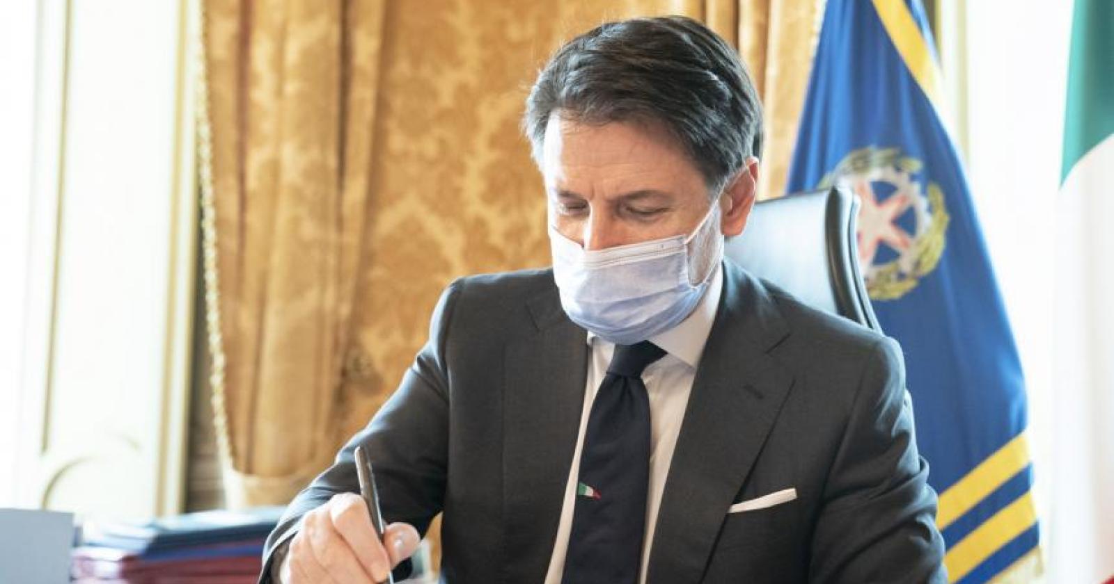 Coronavirus: stretta a bar e sport, proroga alla cassa integrazione
