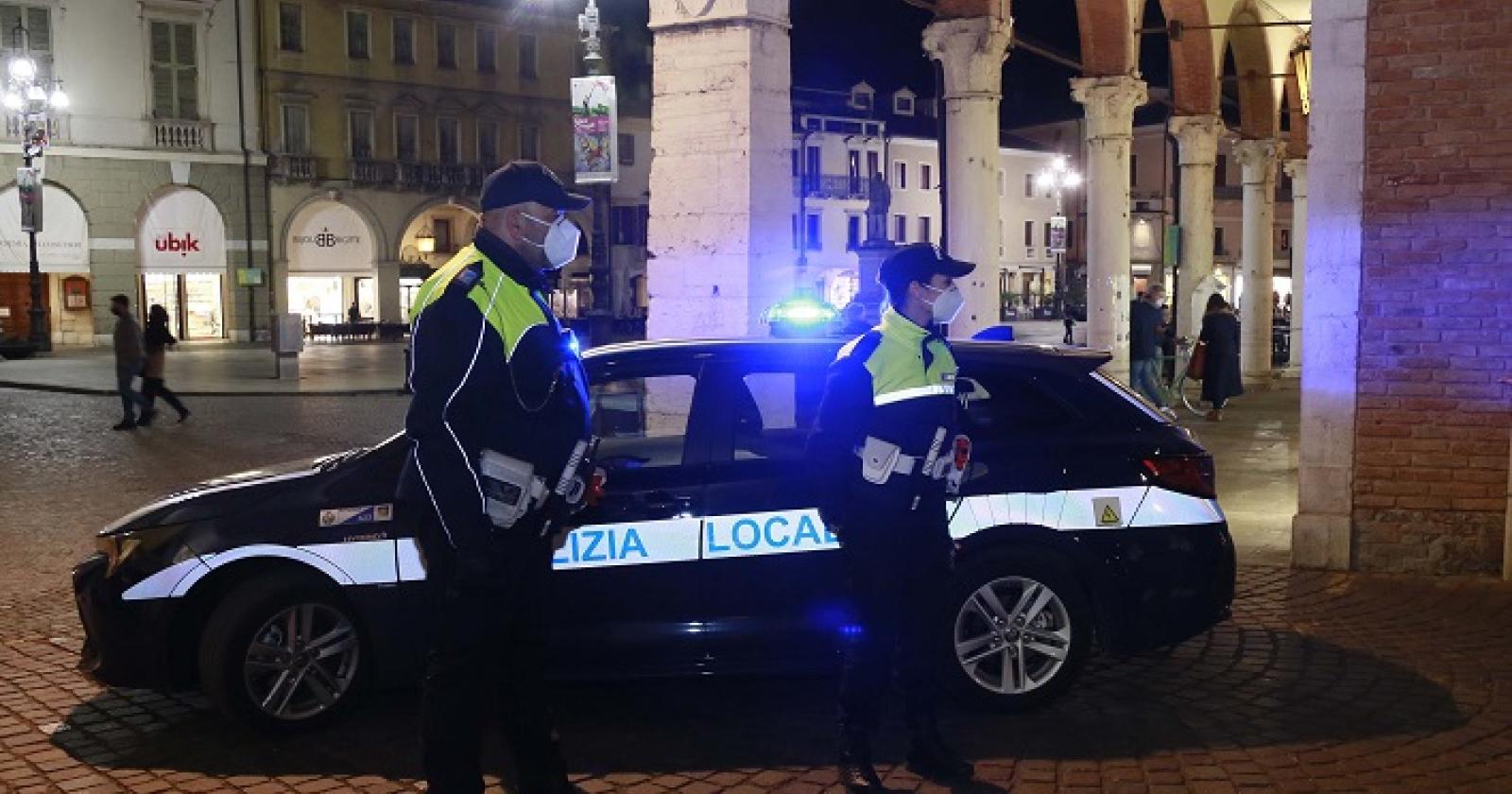 "Agenti aggrediti verbalmente da un commerciante. E l'assessore dov'era?"