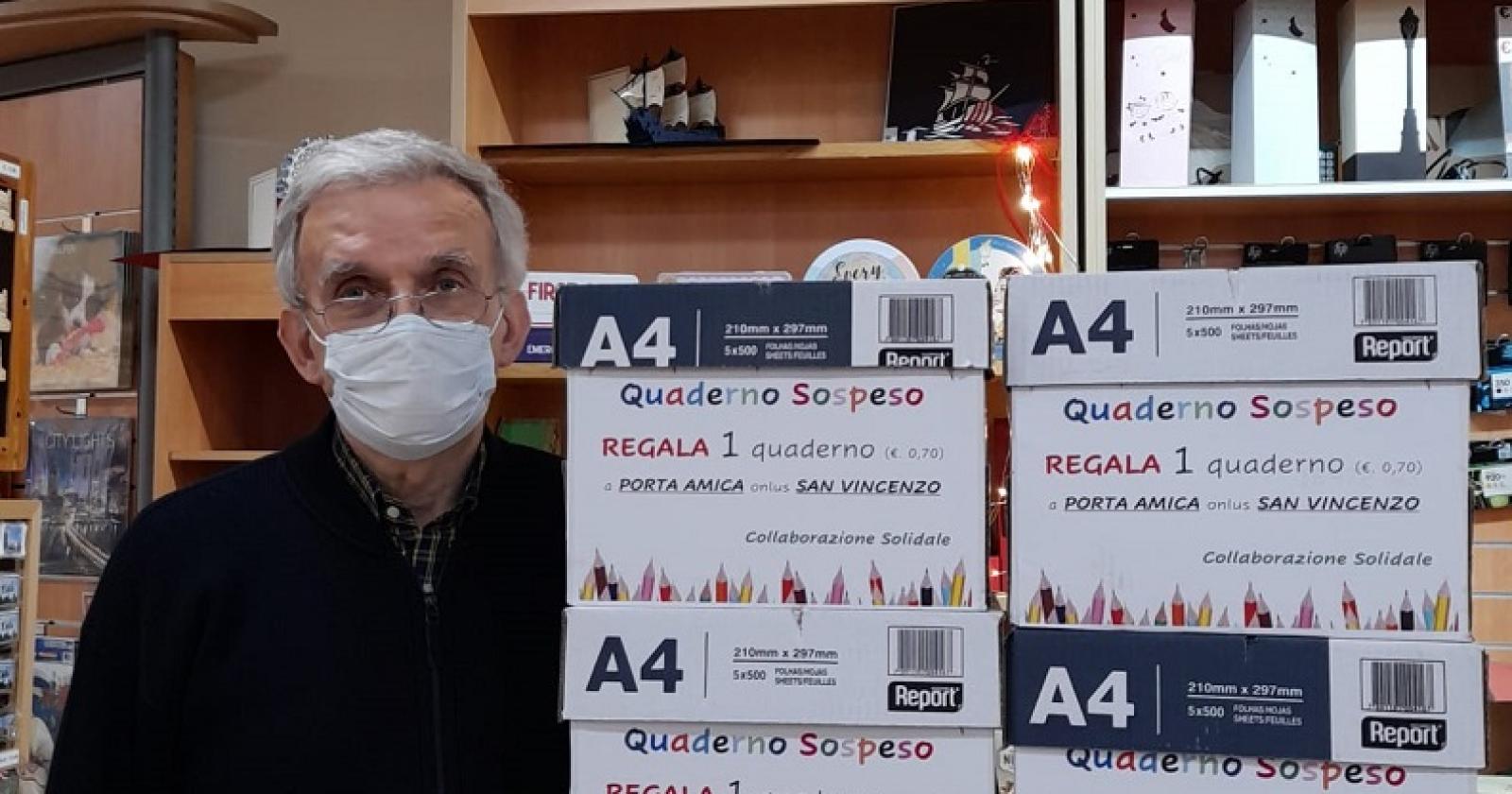 Quaderno sospeso: raccolti 700 quaderni per aiutare la famiglie rodigine in difficoltà