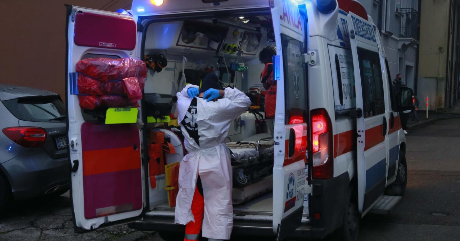 Dramma della solitudine, trovato morto in casa