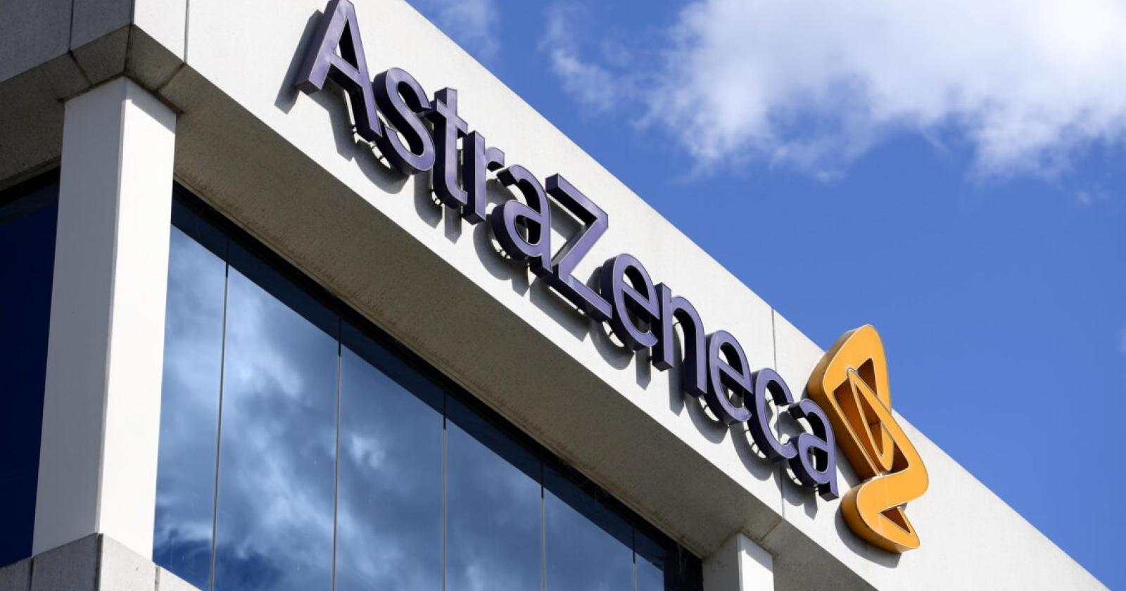 Il Regno Unito approva anche il vaccino anglo-italiano AstraZeneca