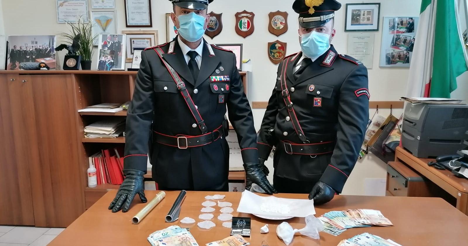 Presi con un etto di cocaina e 3mila euro