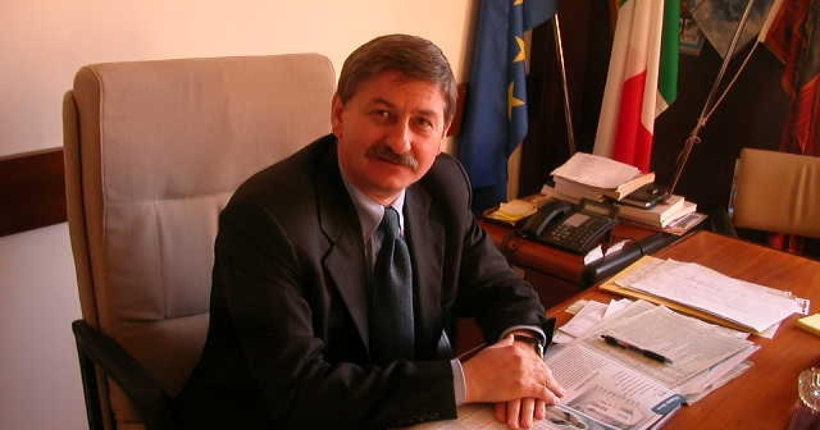 Il paese festeggia i suoi 81 guariti